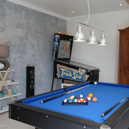 Сasa de vacaciones Maison Ancienne Avec Sauna Et Jeux Au Coeur Du Perche - Fr-1-497-51