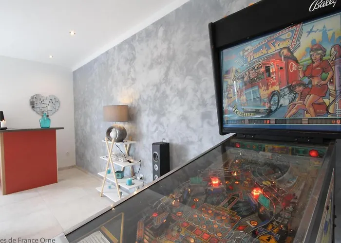 בית נופש Maison Ancienne Avec Sauna Et Jeux Au Coeur Du Perche - Fr-1-497-51 *