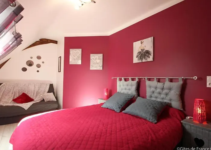 Maison Ancienne Avec Sauna Et Jeux Au Coeur Du Perche - Fr-1-497-51 בית נופש *